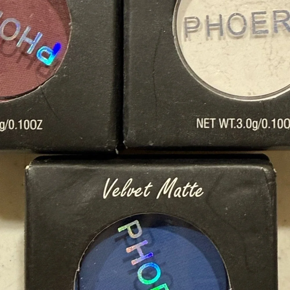 PHOERA Velvet Matte Eyeshadow Trio - Red, Blue, White